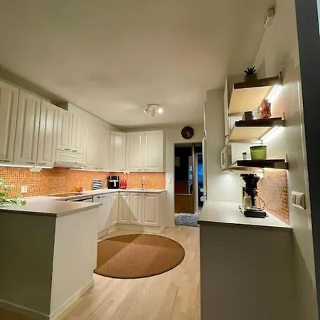 Spacious City Centre Apartment , Sauna * 로바니에미