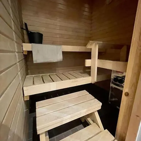 Spacious City Centre Apartment , Sauna 아파트