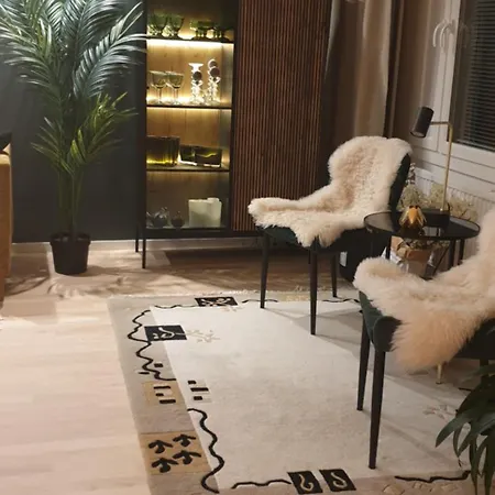 Spacious City Centre Apartment , Sauna